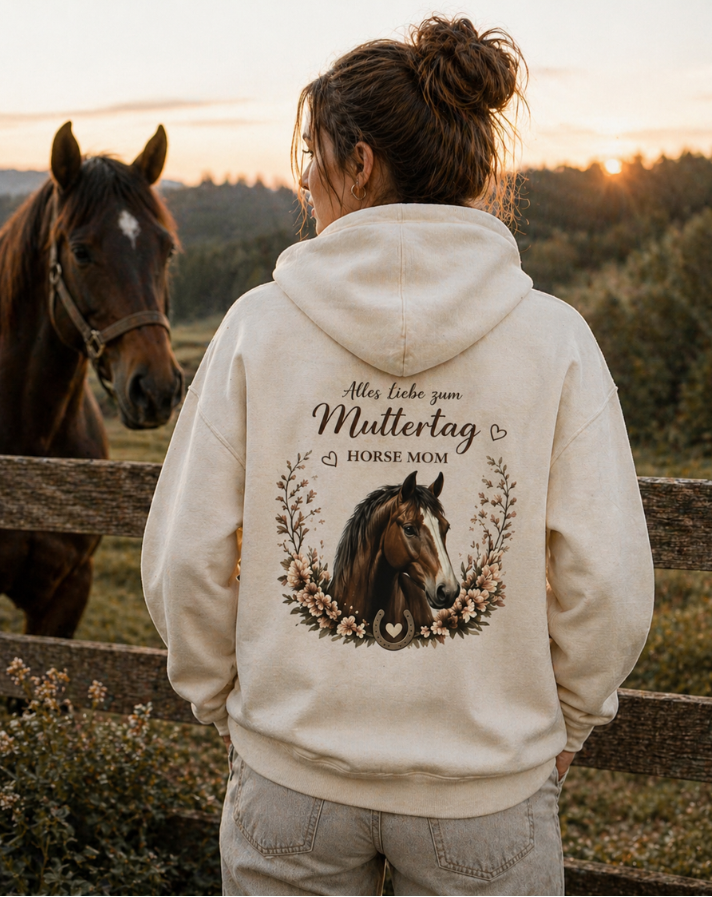 Hoodie mit Pferde Design – Muttertag Geschenk Horse Mom – Kapuzenpullover mit Rückenprint