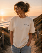 Minimalistisches Ocean T-Shirt – Wal Rückenprint, SUSTAIN Brustlogo, Unisex Streetwear Shirt, Geschenk für Meeresliebhaber