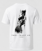Dog Lover T-Shirt - They Trust Us Shirt, Hundeliebe Geschenk, Human Dog Bond Shirt, Tierliebhaber Geschenk, Hunde Shirt Unisex